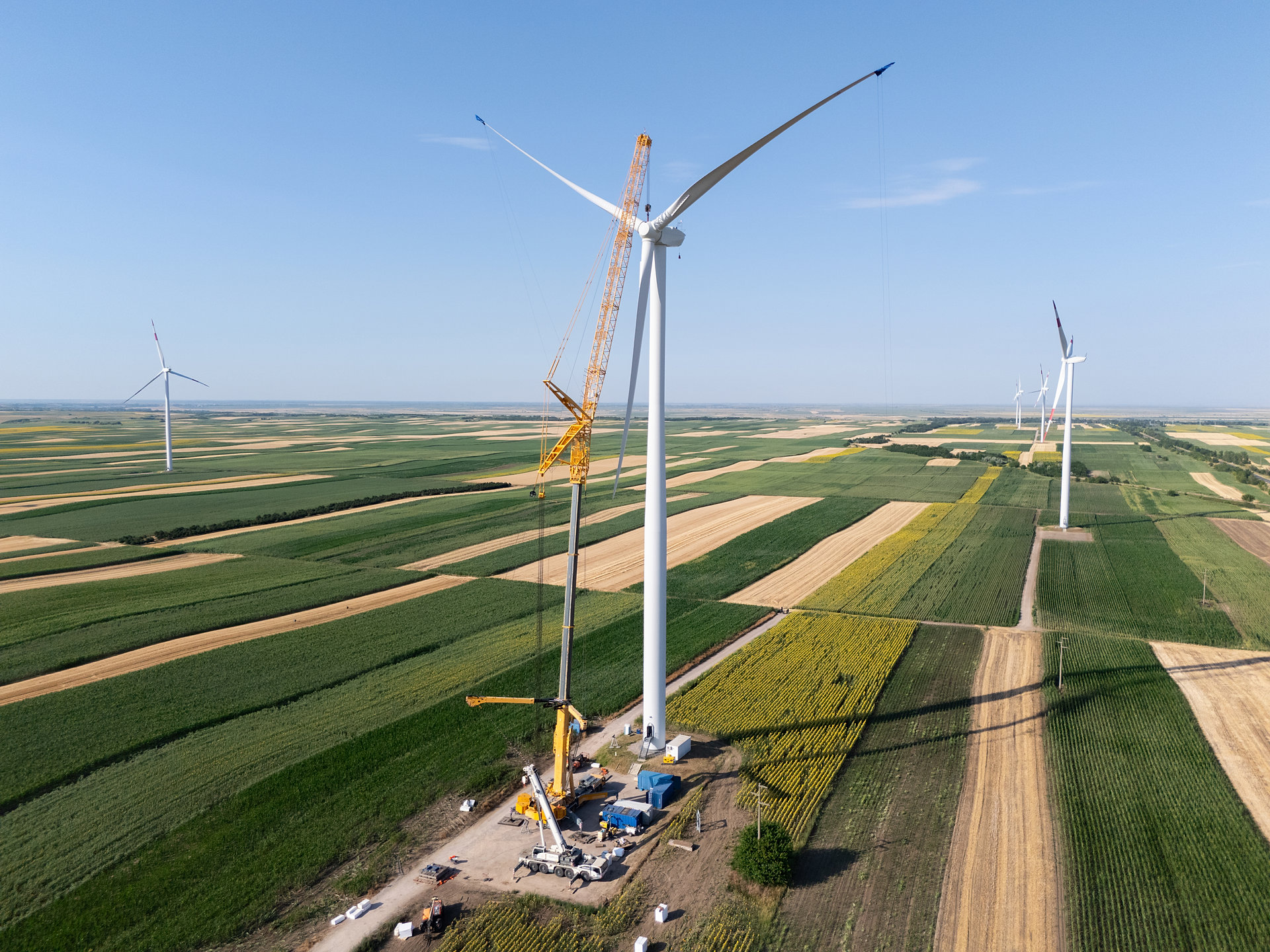 Repowering crane operation